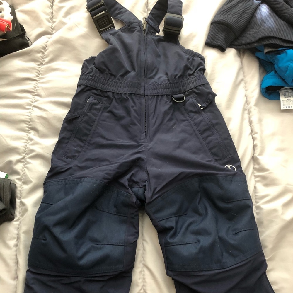 2t navy boys squall snow bib. Never used!